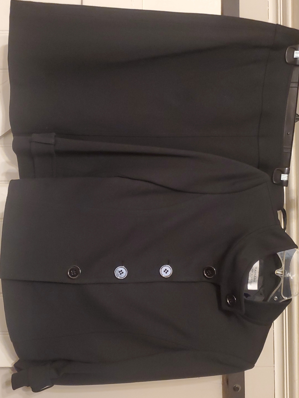 Tahari Black Women's 2 Peice Suit
